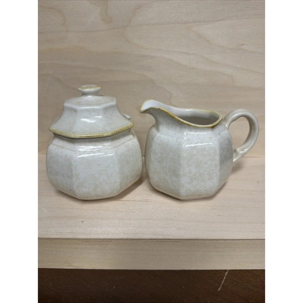 Mikasa Avante‎ Ivory Creamer and Sugar Bowl with Lid Retro Vintage